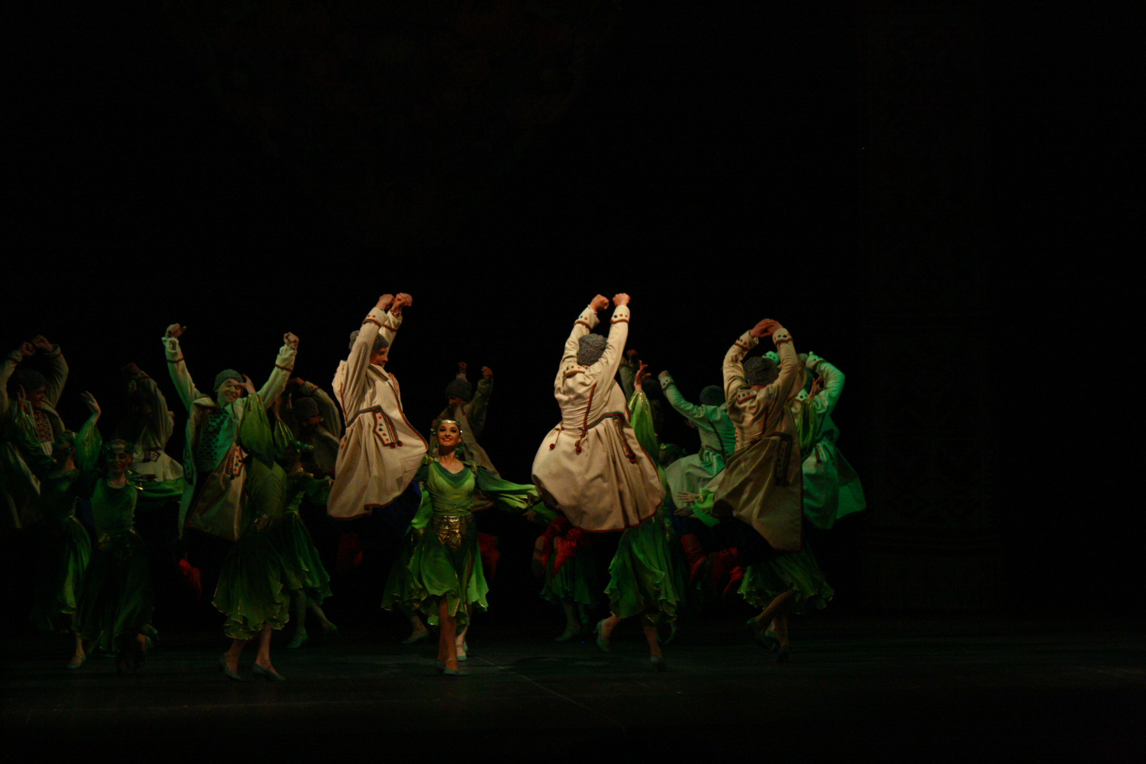 National Honoured Academic Dance Ensemble of Ukraine named. P. P. Virsky (2)