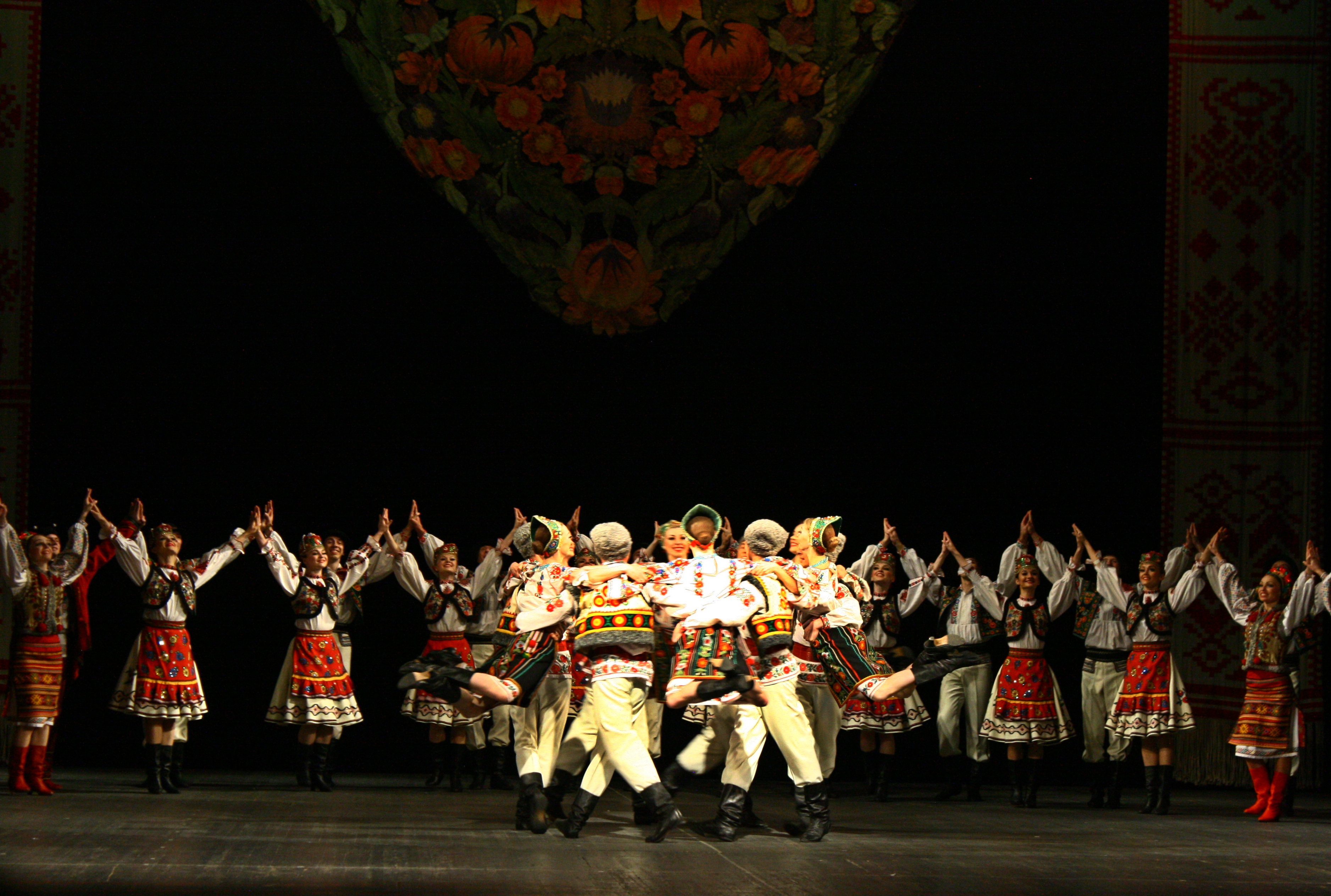 National Honoured Academic Dance Ensemble of Ukraine named. P. P. Virsky (8)