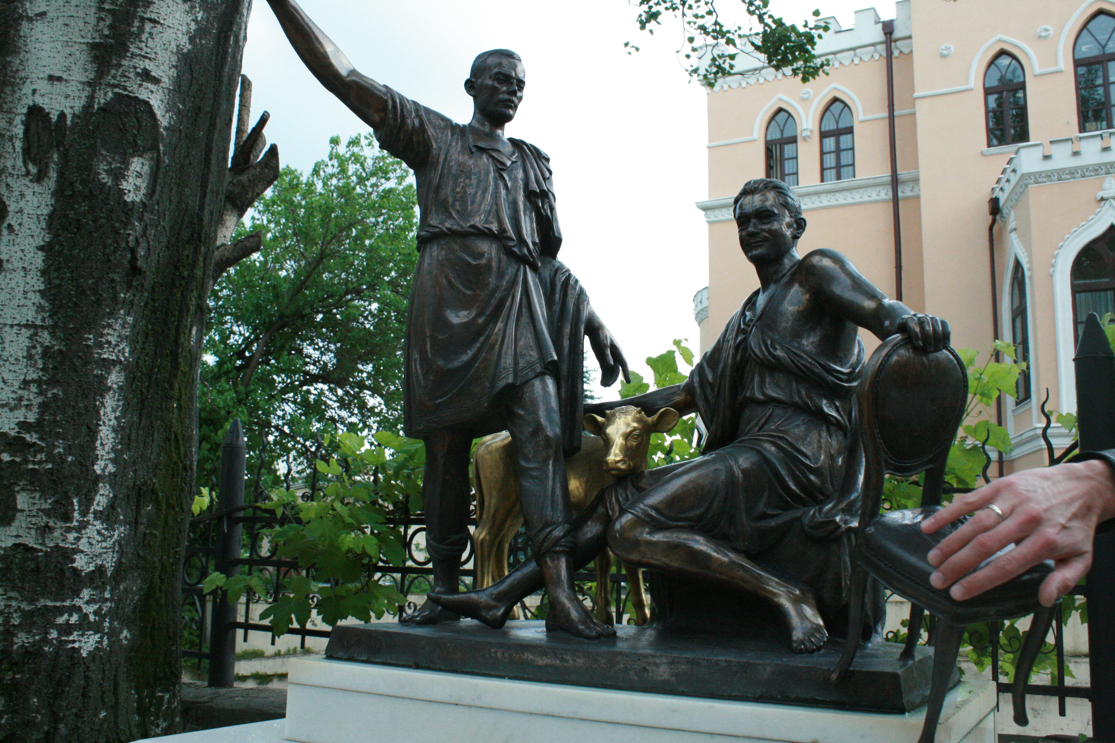 Skulptūrų sodas - Odesos valstybinis literatūros muziejus (1)