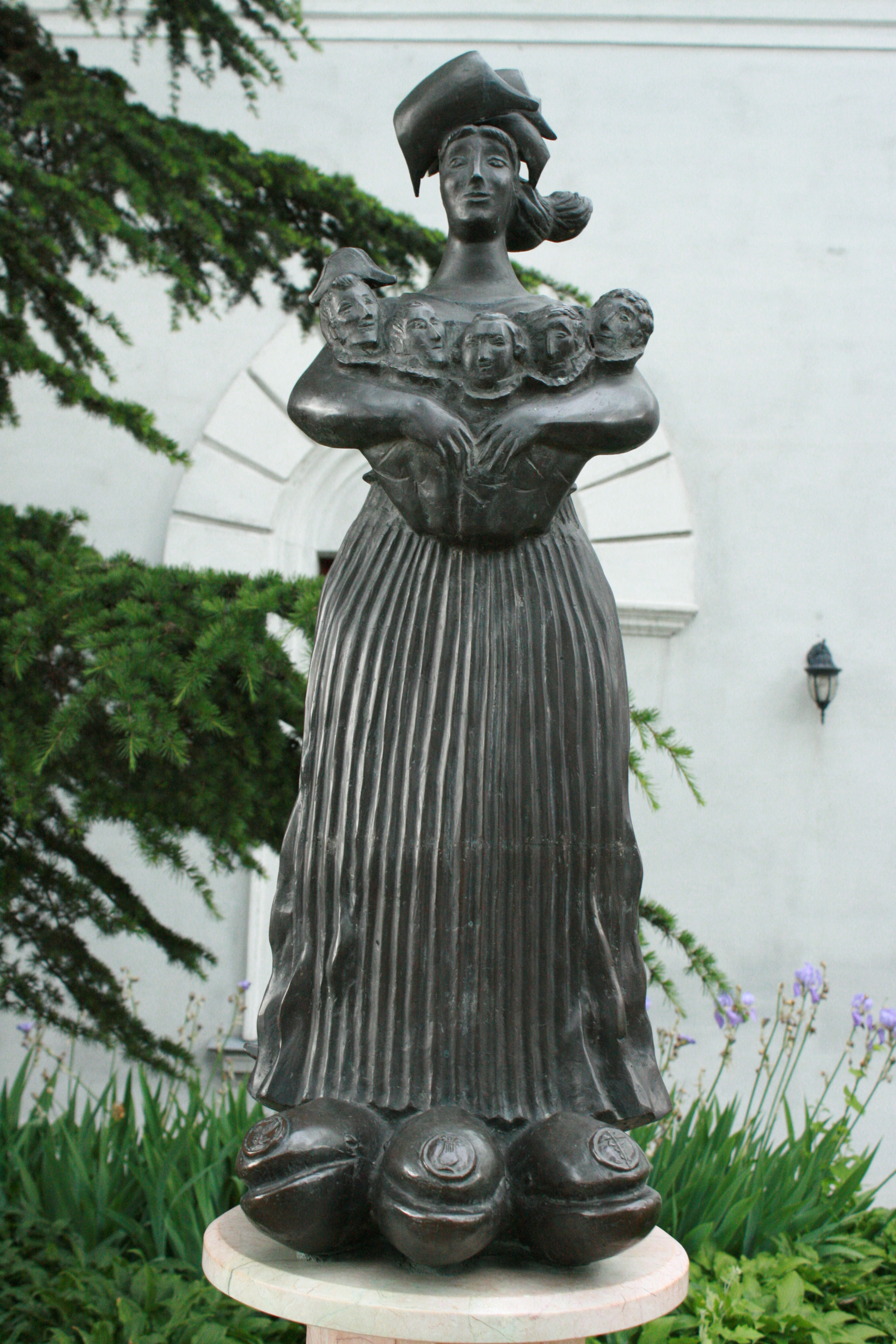 Skulptūrų sodas - Odesos valstybinis literatūros muziejus (2)